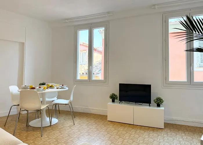 2 Pieces Proche Apartamento *